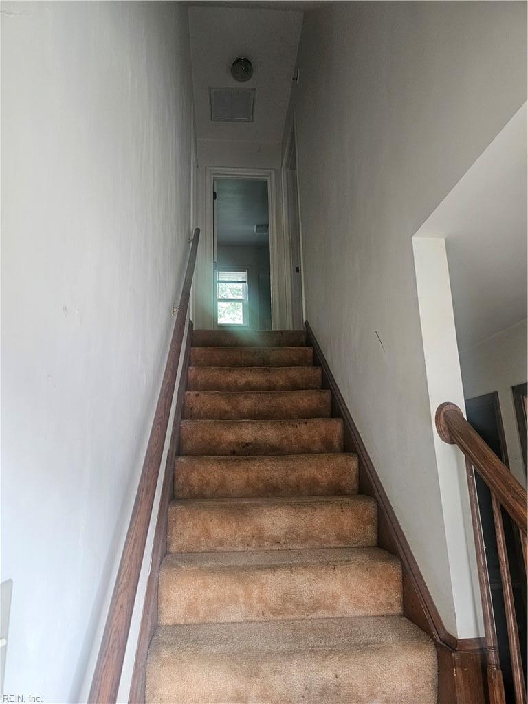 41 Crestwood Drive Newport News VA 23601