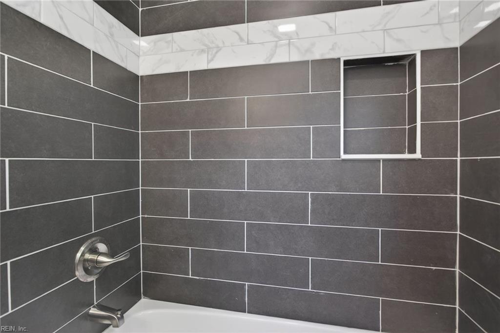 514 Brentwood Drive Newport News VA 23601