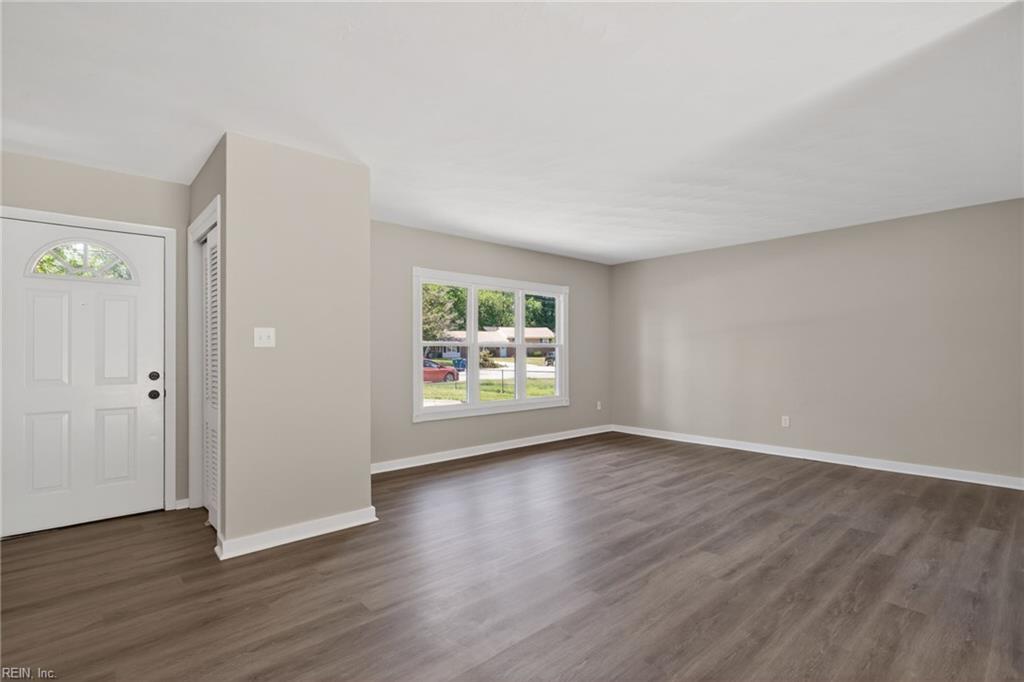 514 Brentwood Drive Newport News VA 23601