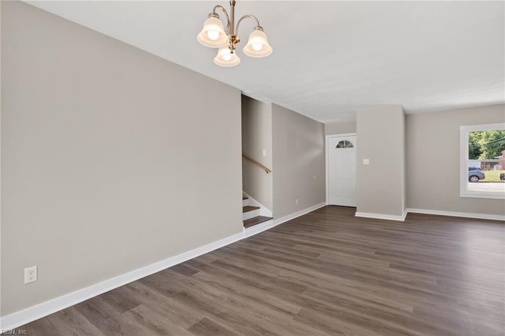 514 Brentwood Drive Newport News VA 23601