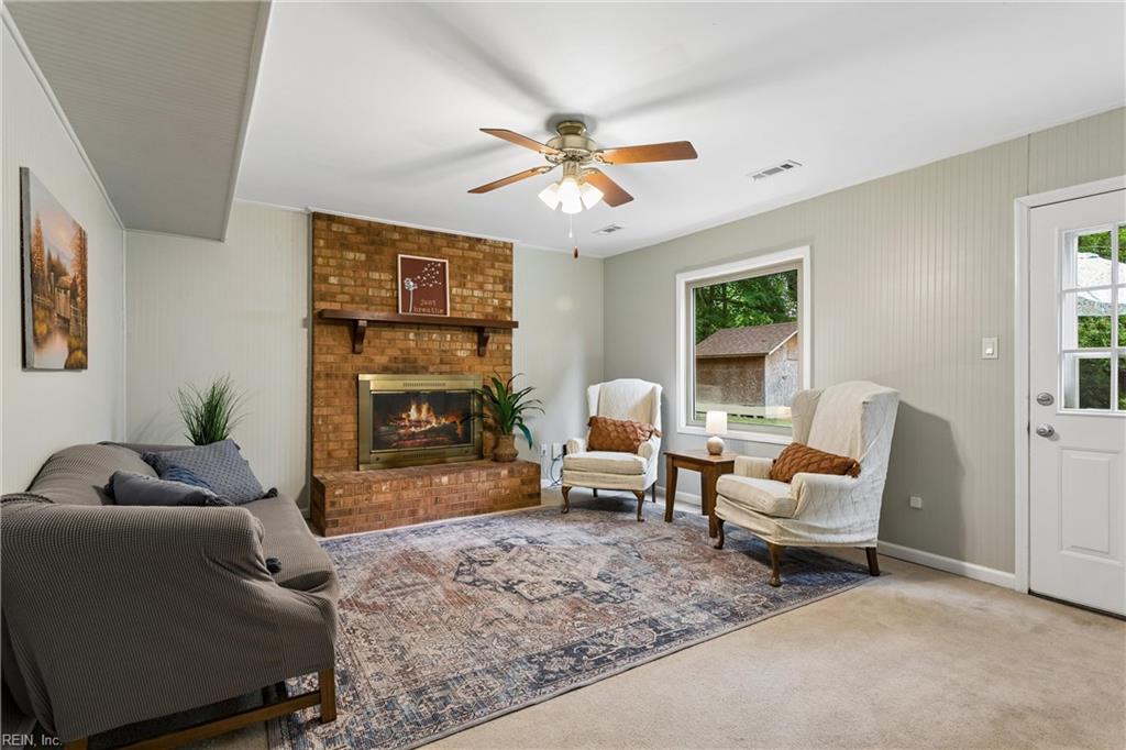 100 Camelot Crescent Yorktown VA 23693