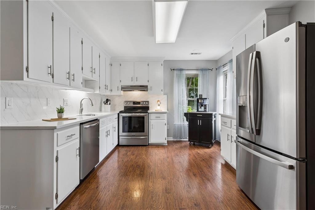 100 Camelot Crescent Yorktown VA 23693
