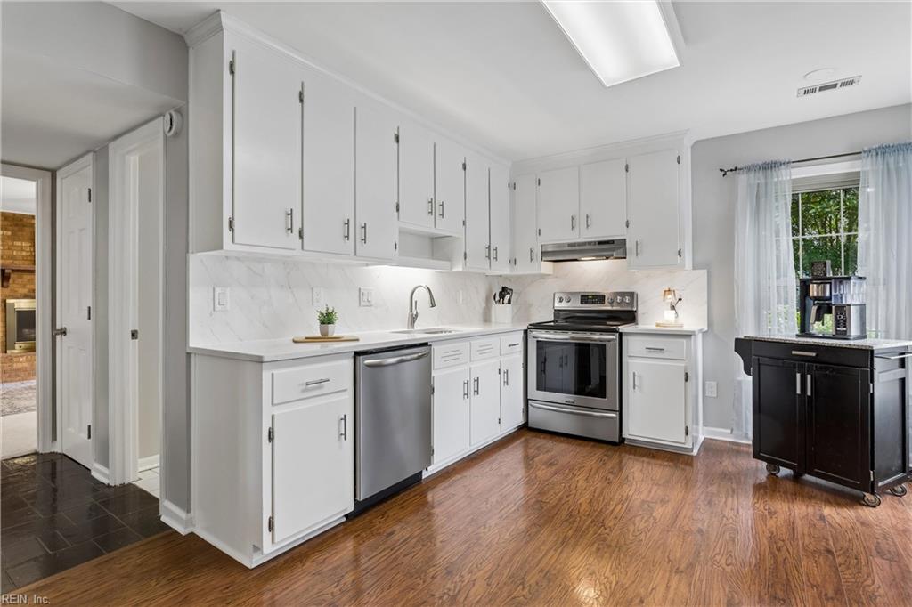 100 Camelot Crescent Yorktown VA 23693