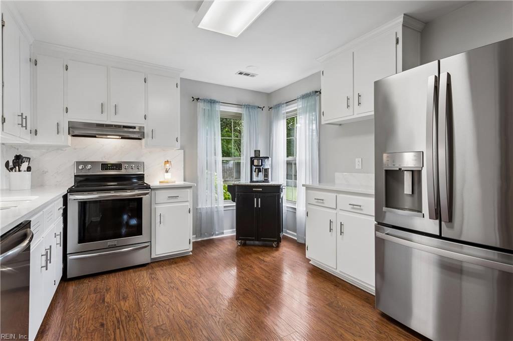 100 Camelot Crescent Yorktown VA 23693