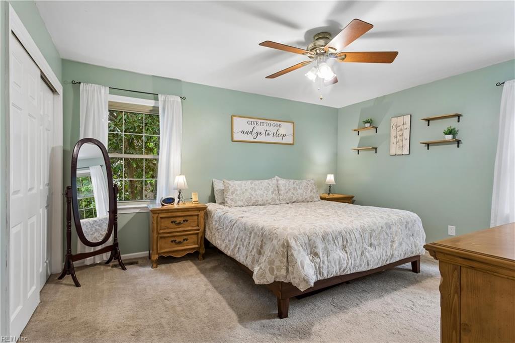 100 Camelot Crescent Yorktown VA 23693