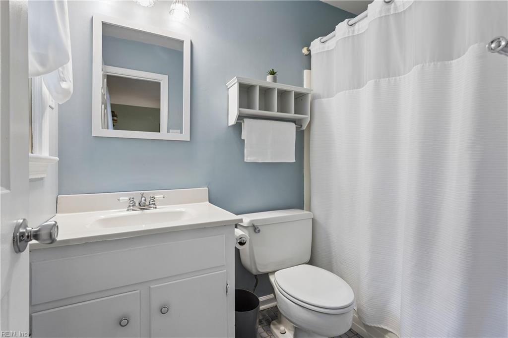 100 Camelot Crescent Yorktown VA 23693