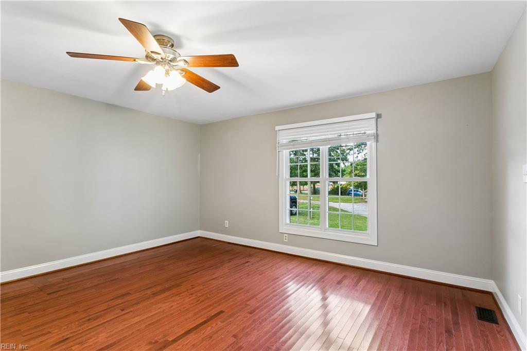 317 Browns Lane Yorktown VA 23690