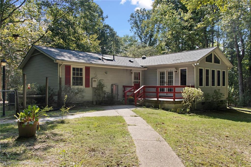 8960 Norseman Lane Gloucester VA 23061