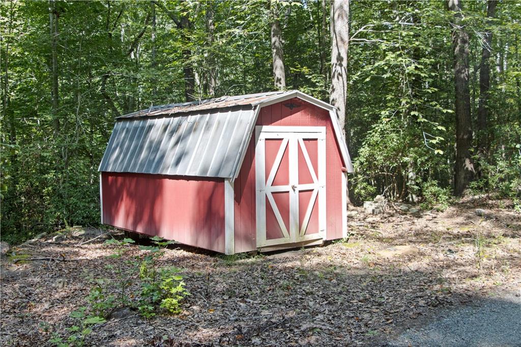 8960 Norseman Lane Gloucester VA 23061