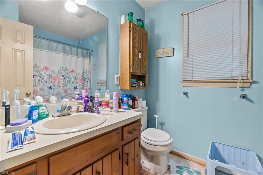 882 Garrow Rd Road Newport News VA 23608