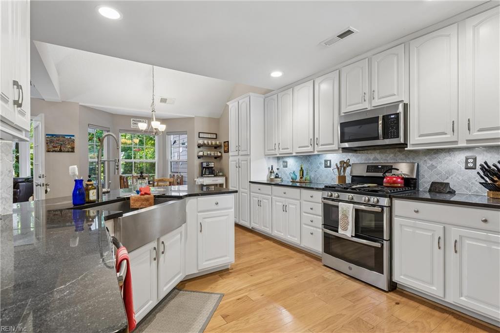 709 Robin Hood Drive Yorktown VA 23693