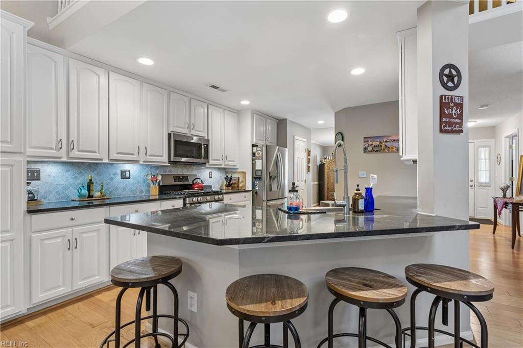 709 Robin Hood Drive Yorktown VA 23693