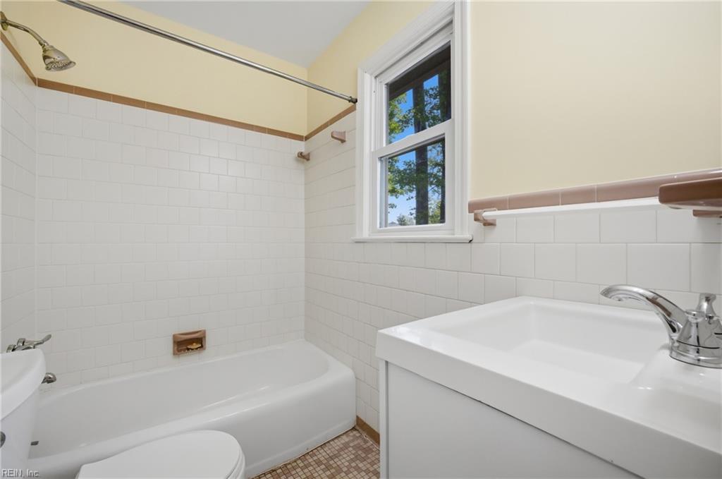 34 Laurel Wood Road Newport News VA 23602