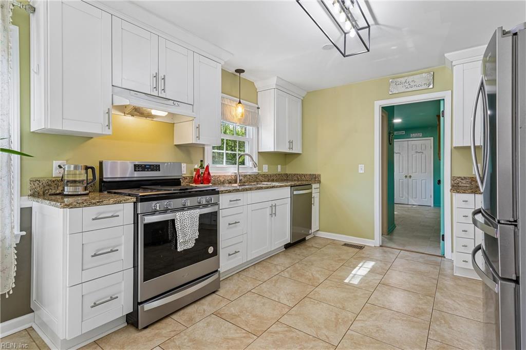 101 Azalea Drive Yorktown VA 23692