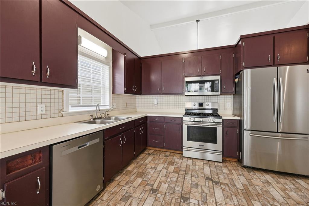 932 Lowry Place Newport News VA 23608
