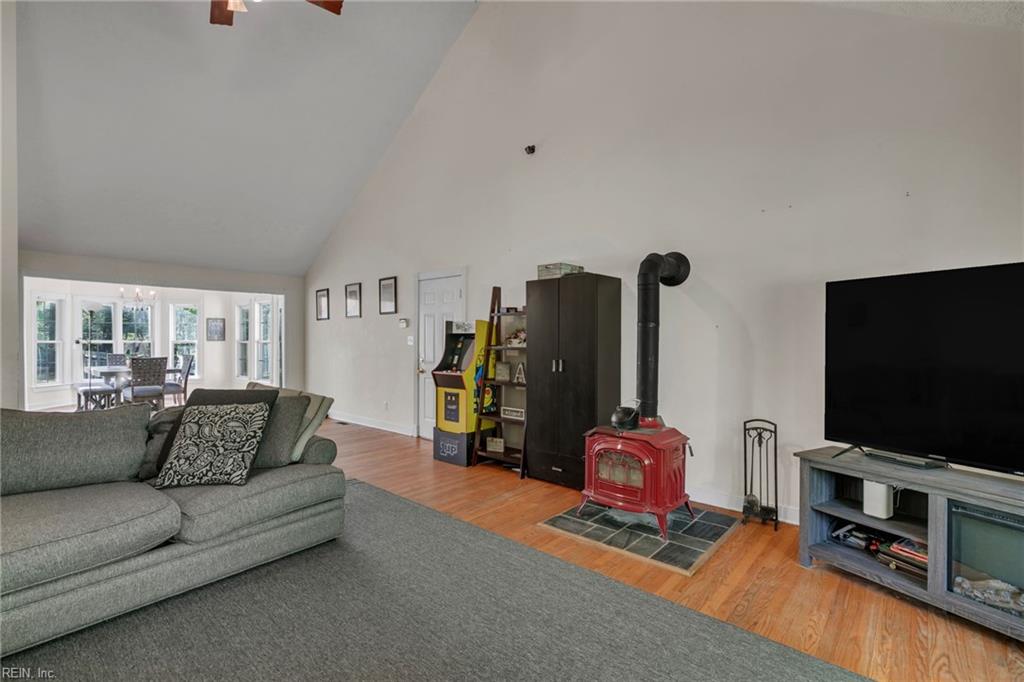 12127 Elizabeth Curtis Lane Gloucester VA 23061