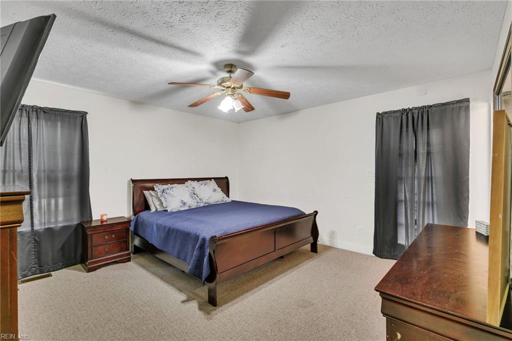12127 Elizabeth Curtis Lane Gloucester VA 23061
