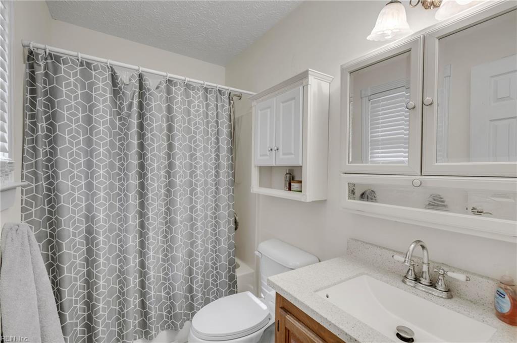12127 Elizabeth Curtis Lane Gloucester VA 23061
