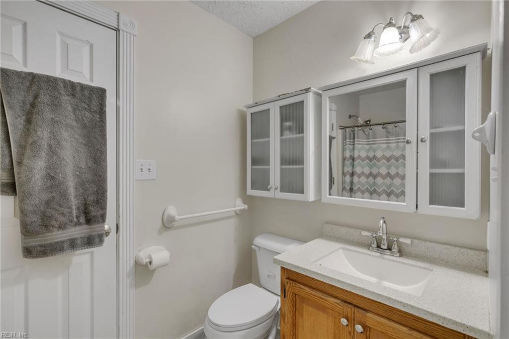 12127 Elizabeth Curtis Lane Gloucester VA 23061