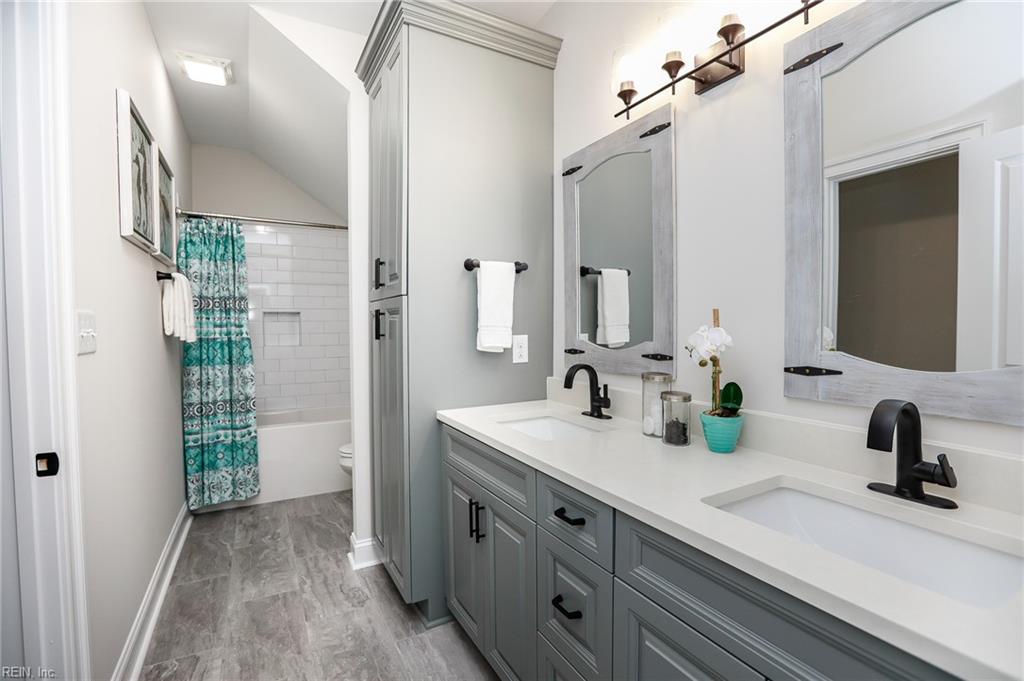 132 Breezy Point Drive Yorktown VA 23692