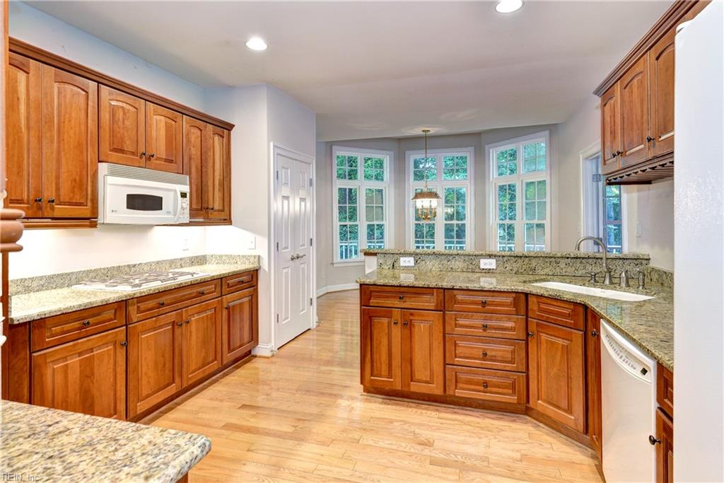 305 Par Drive Williamsburg VA 23188