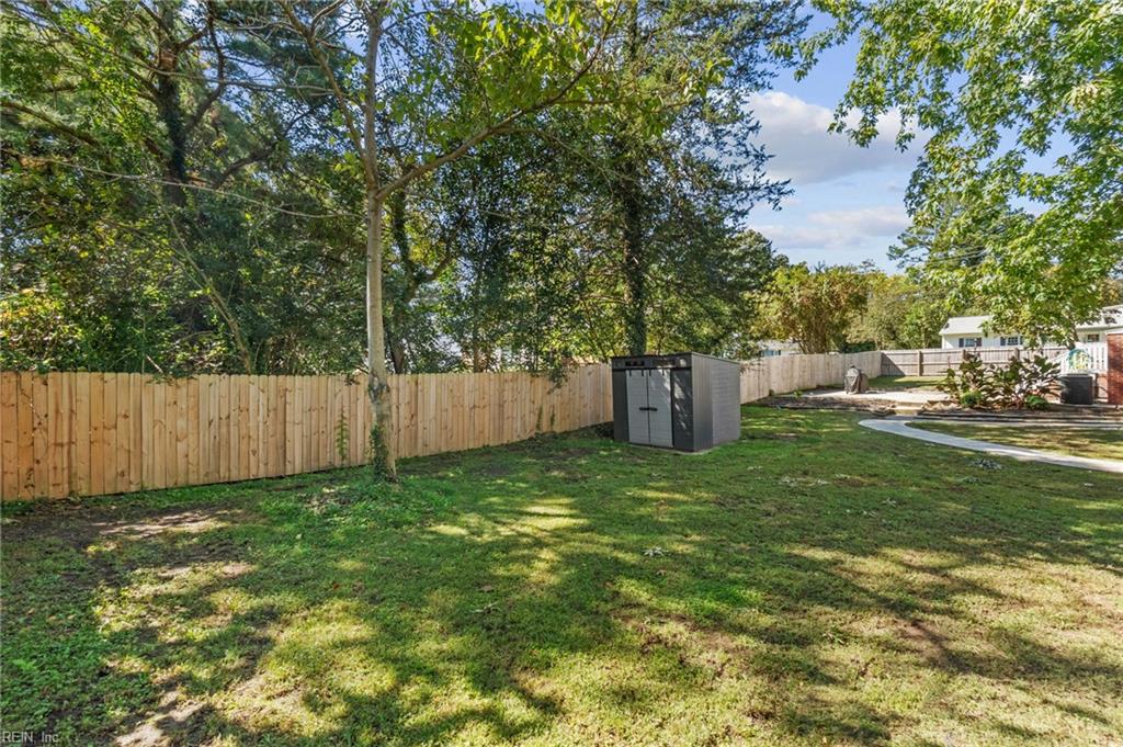 16 Warren Drive Newport News VA 23608