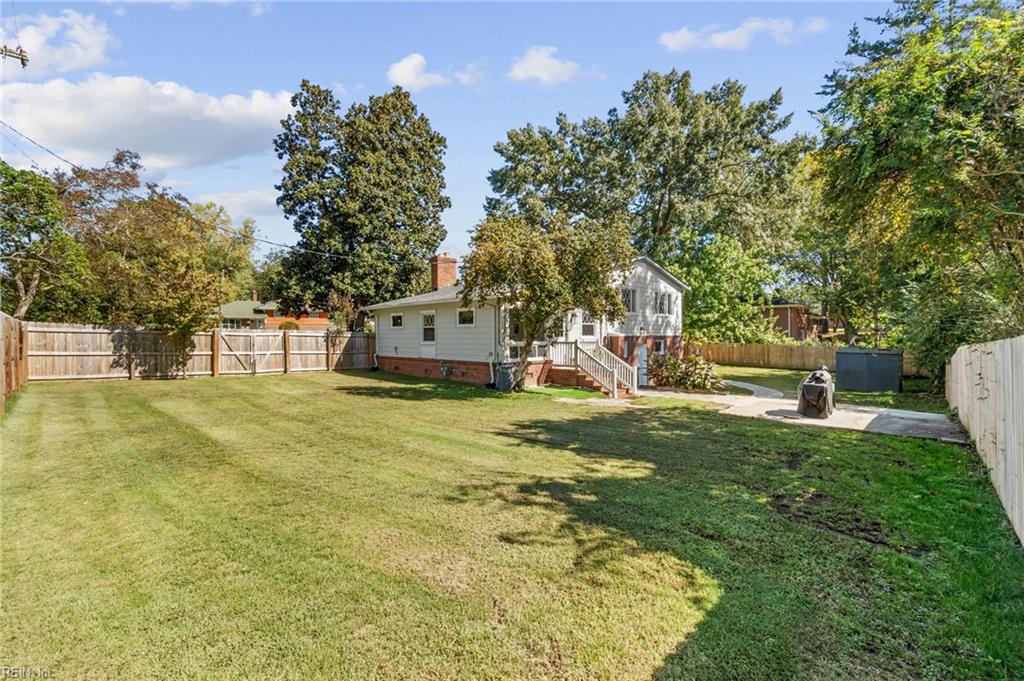 16 Warren Drive Newport News VA 23608