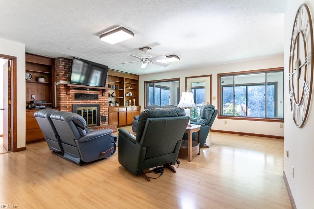 110 Hailsham Place Yorktown VA 23692