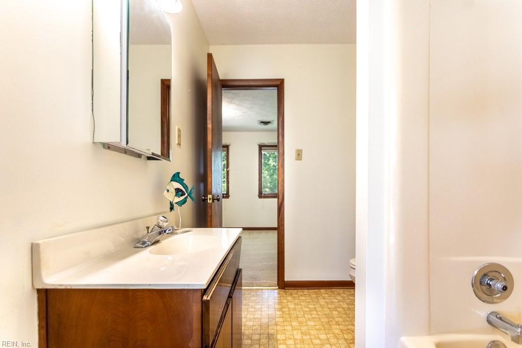 110 Hailsham Place Yorktown VA 23692