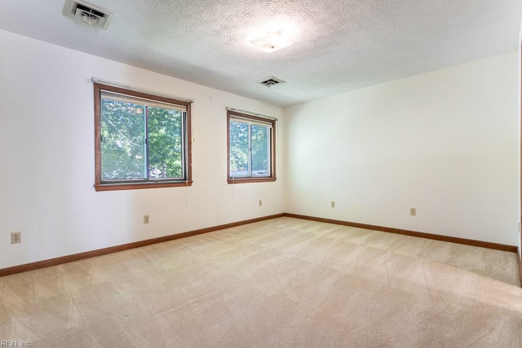 110 Hailsham Place Yorktown VA 23692