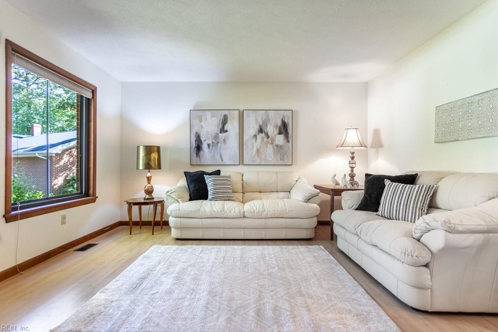 110 Hailsham Place Yorktown VA 23692