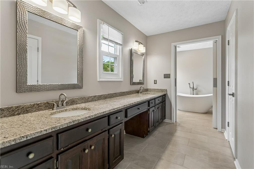 105 Harrigan Way Yorktown VA 23693