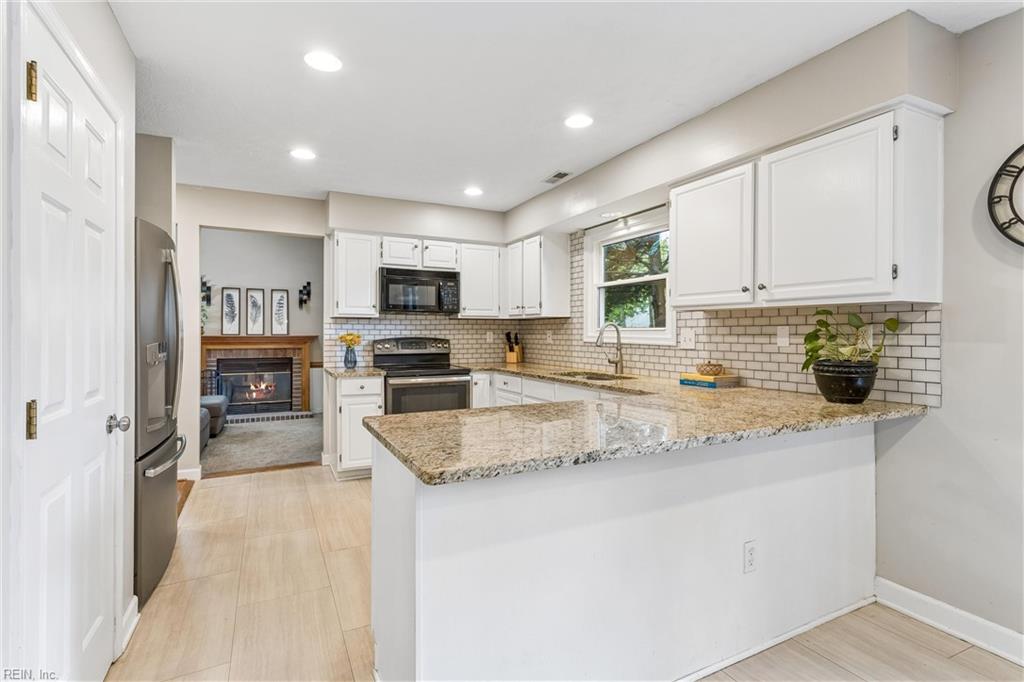 831 Lancaster Lane Newport News VA 23602