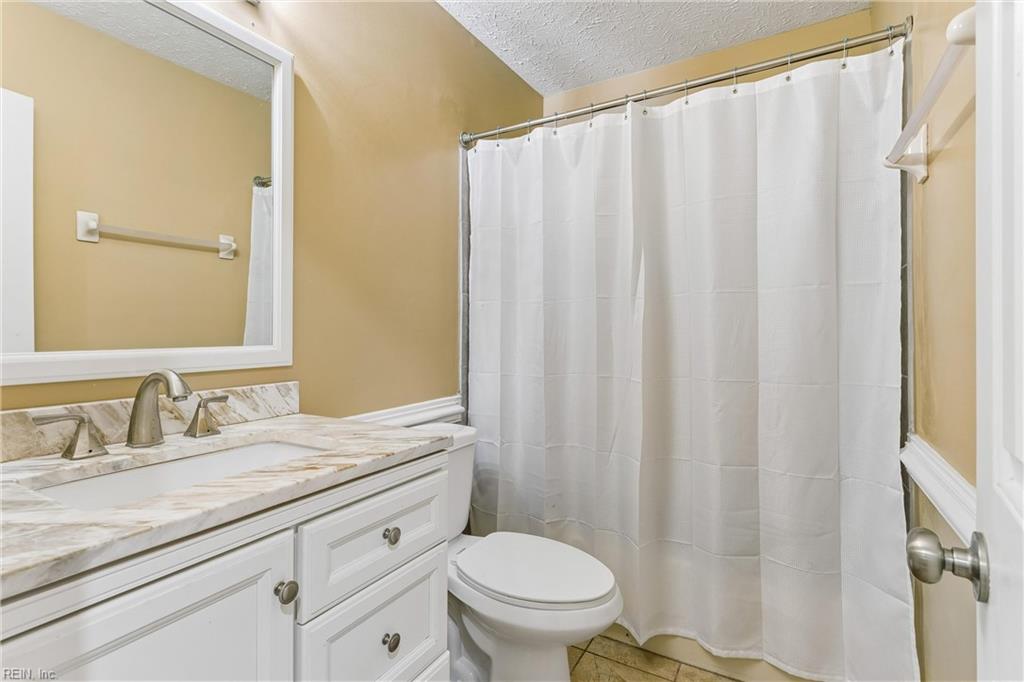 831 Lancaster Lane Newport News VA 23602