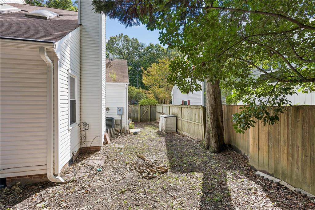 831 Lancaster Lane Newport News VA 23602