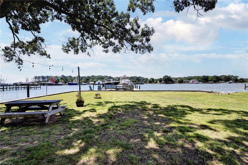 116 Buckingham Drive Yorktown VA 23692