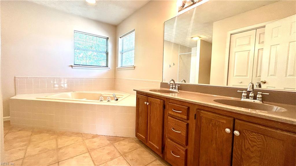 604 Aylesbury Drive Newport News VA 23608