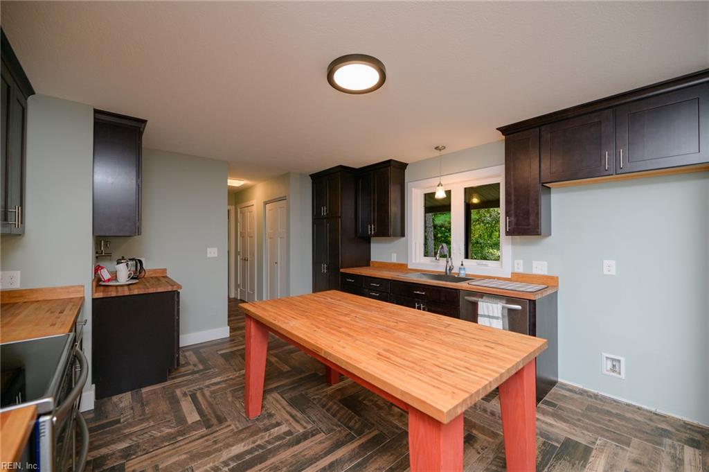 10410 Robins Nest Lane Gloucester VA 23061