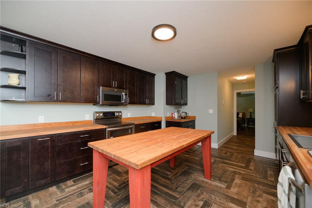 10410 Robins Nest Lane Gloucester VA 23061