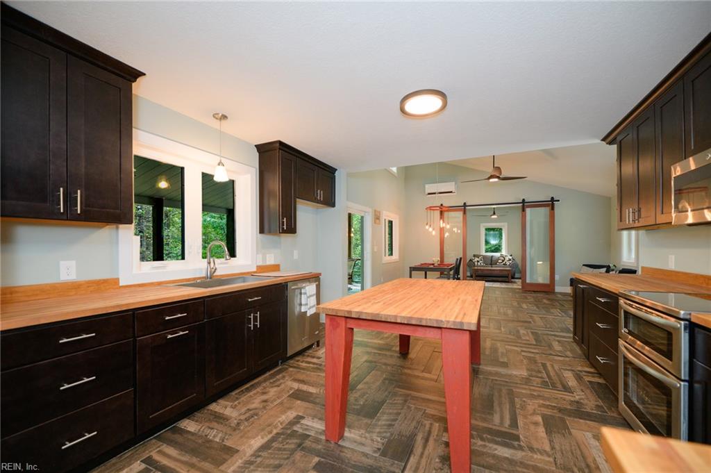 10410 Robins Nest Lane Gloucester VA 23061