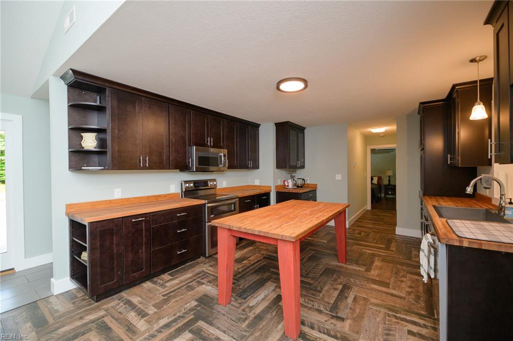 10410 Robins Nest Lane Gloucester VA 23061