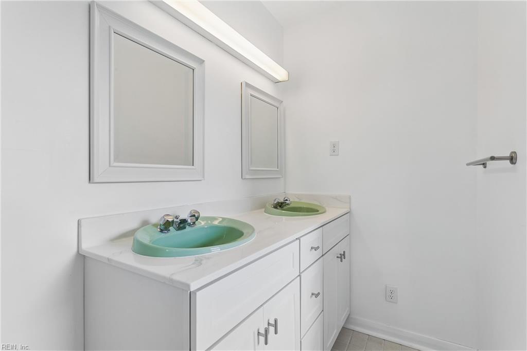 403 Calthrop Neck Road Yorktown VA 23693