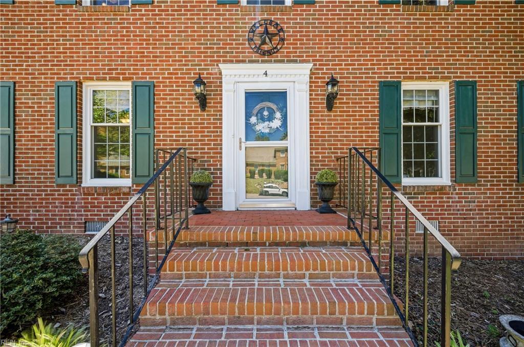 4 E Governor Drive Newport News VA 23602