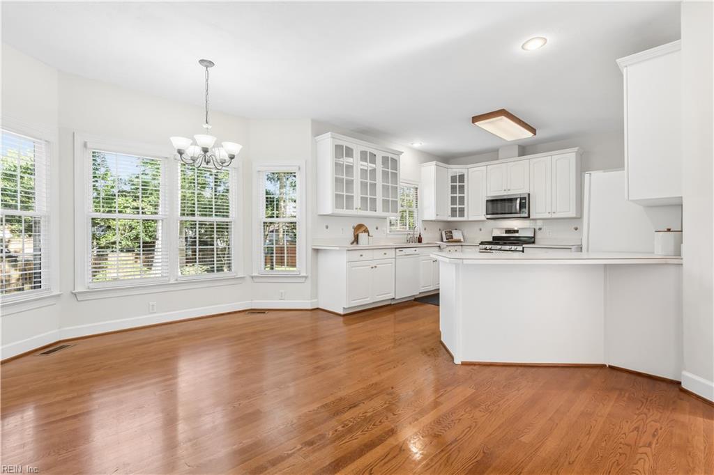 304 Barrington Lane Yorktown VA 23693