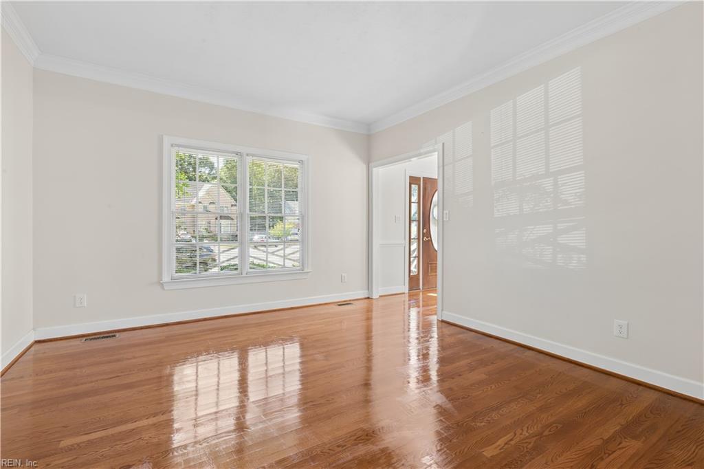 304 Barrington Lane Yorktown VA 23693