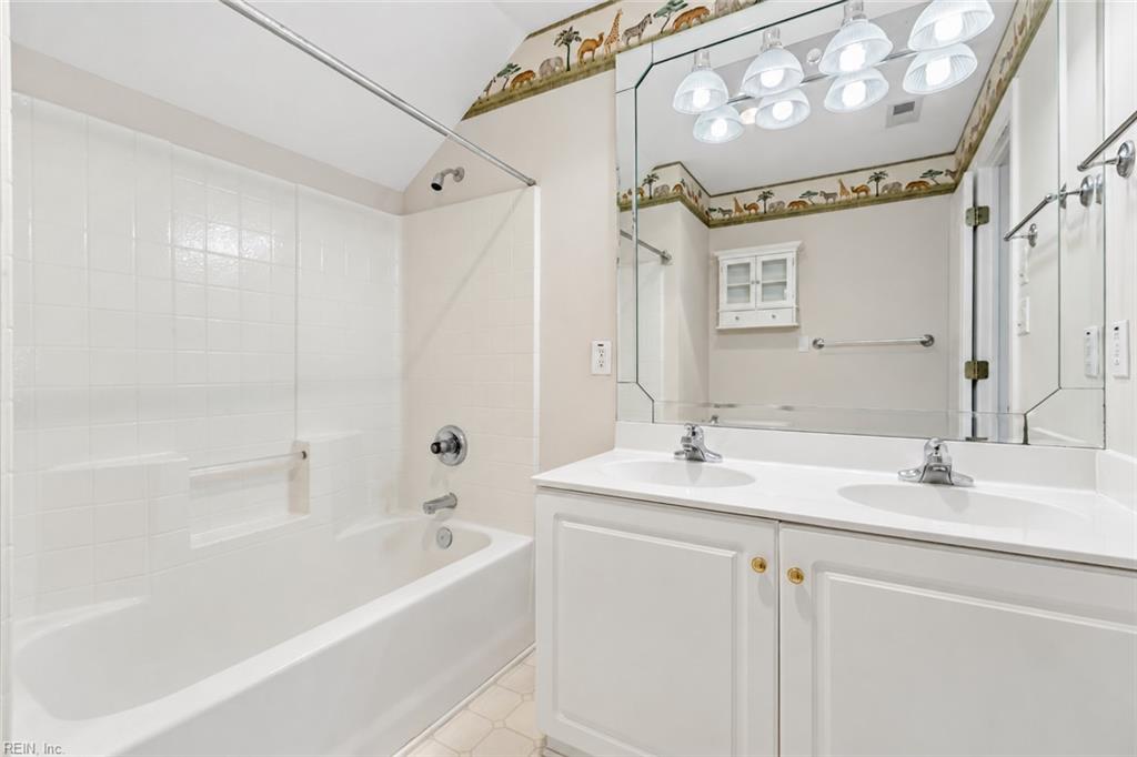 304 Barrington Lane Yorktown VA 23693