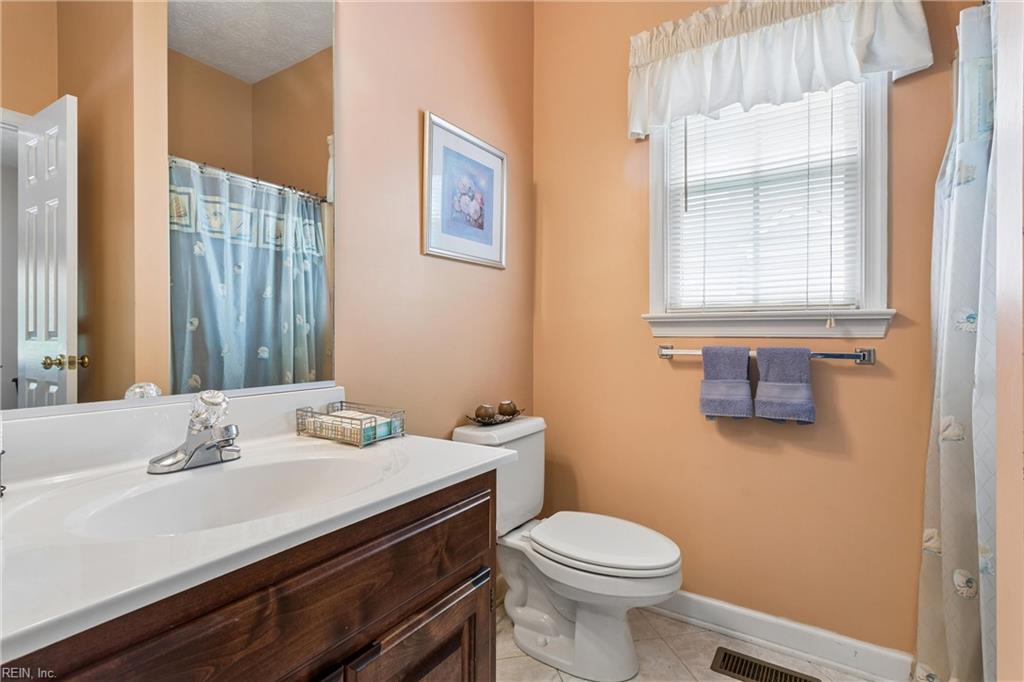 122 Rockmor Lane Yorktown VA 23693