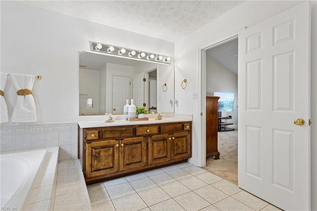 122 Rockmor Lane Yorktown VA 23693