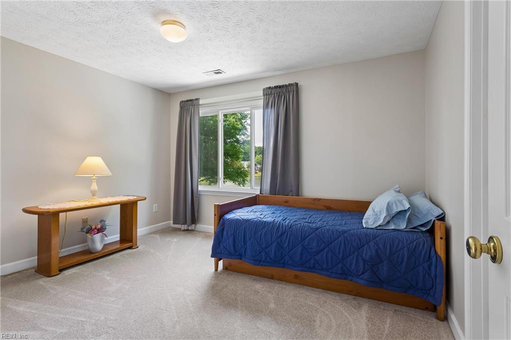 122 Rockmor Lane Yorktown VA 23693