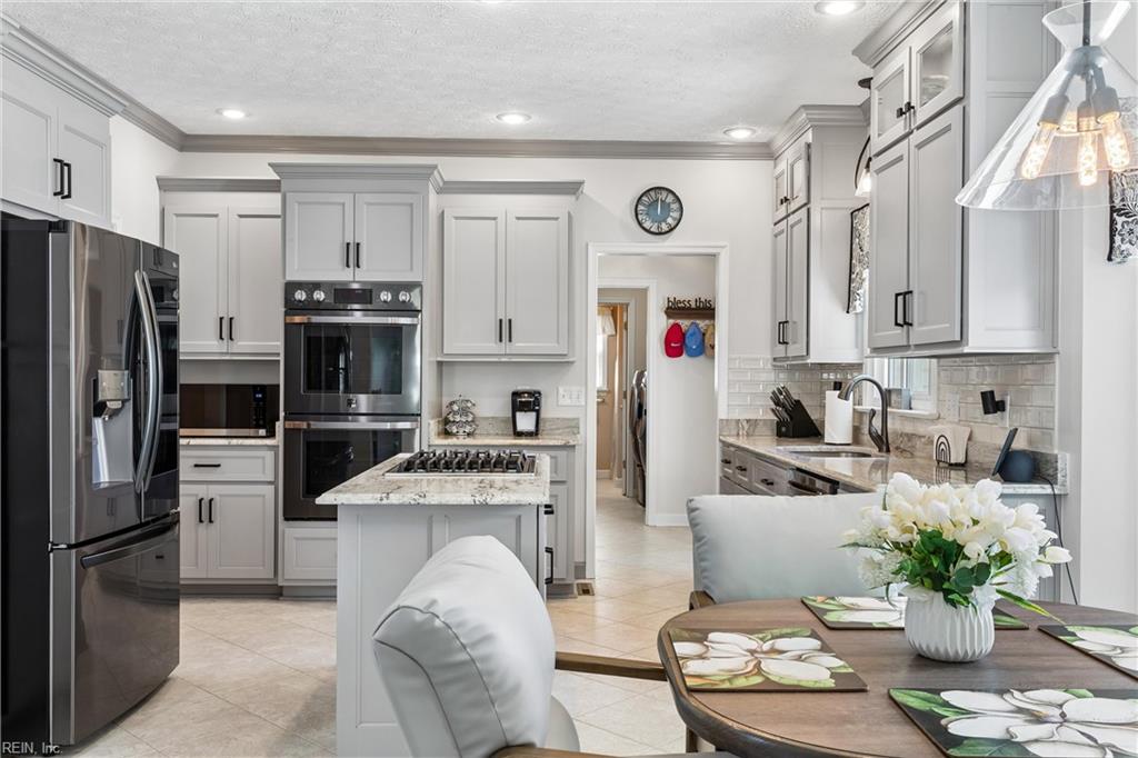 122 Rockmor Lane Yorktown VA 23693